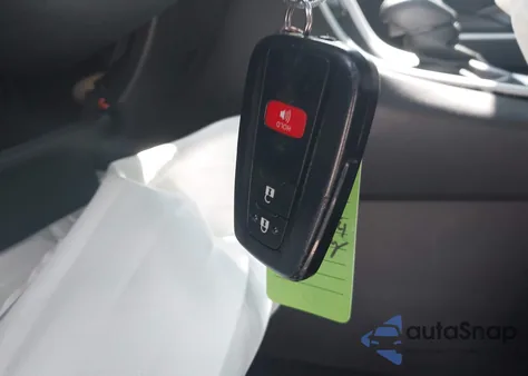 2021 Toyota Rav4 Xle z USA, uszkodzony, nr VIN 2T3W1RFV6MC148624